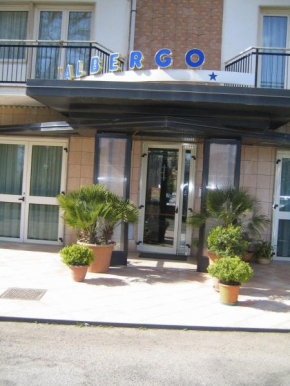 Отель Albergo Carpino  Мангоне